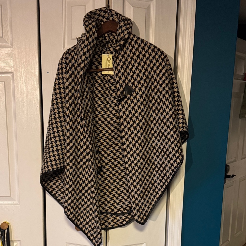 Black and Cream Houndstooth Poncho